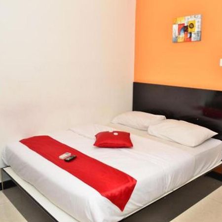 Oyo 91087 Hotel Dspark Port Klang Exteriér fotografie