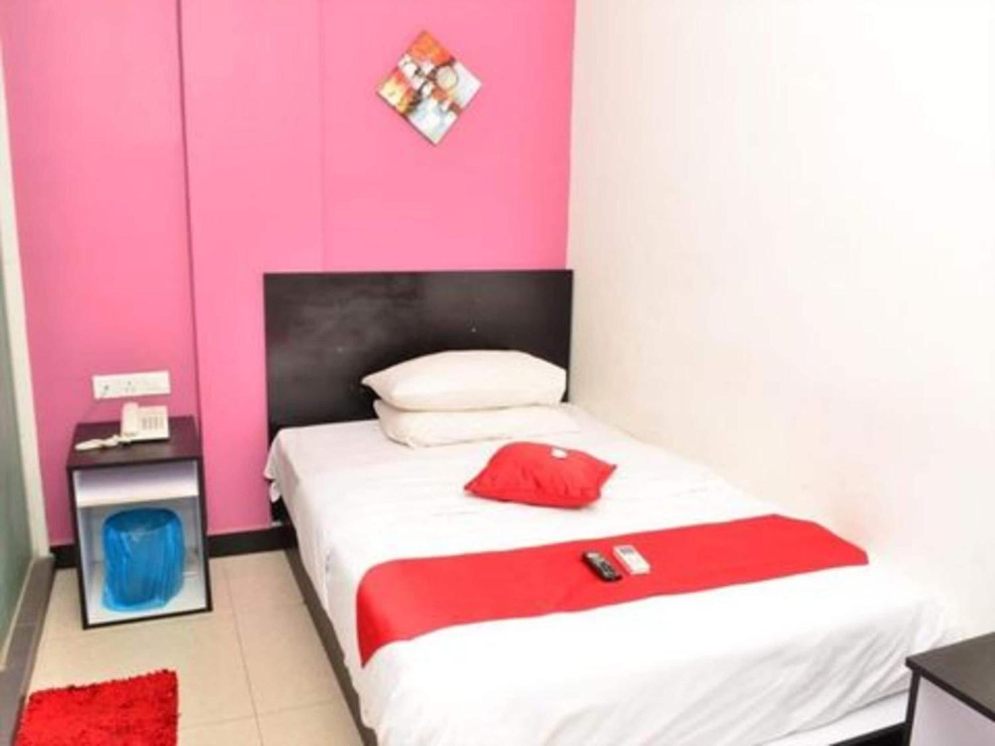 Oyo 91087 Hotel Dspark Port Klang Exteriér fotografie